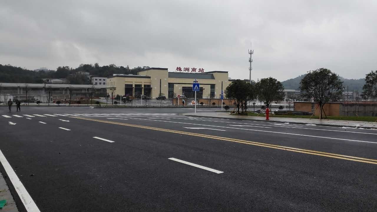 田心东站总占地面积20924平米(约31.4亩),其中广场面积3880平米(约5.